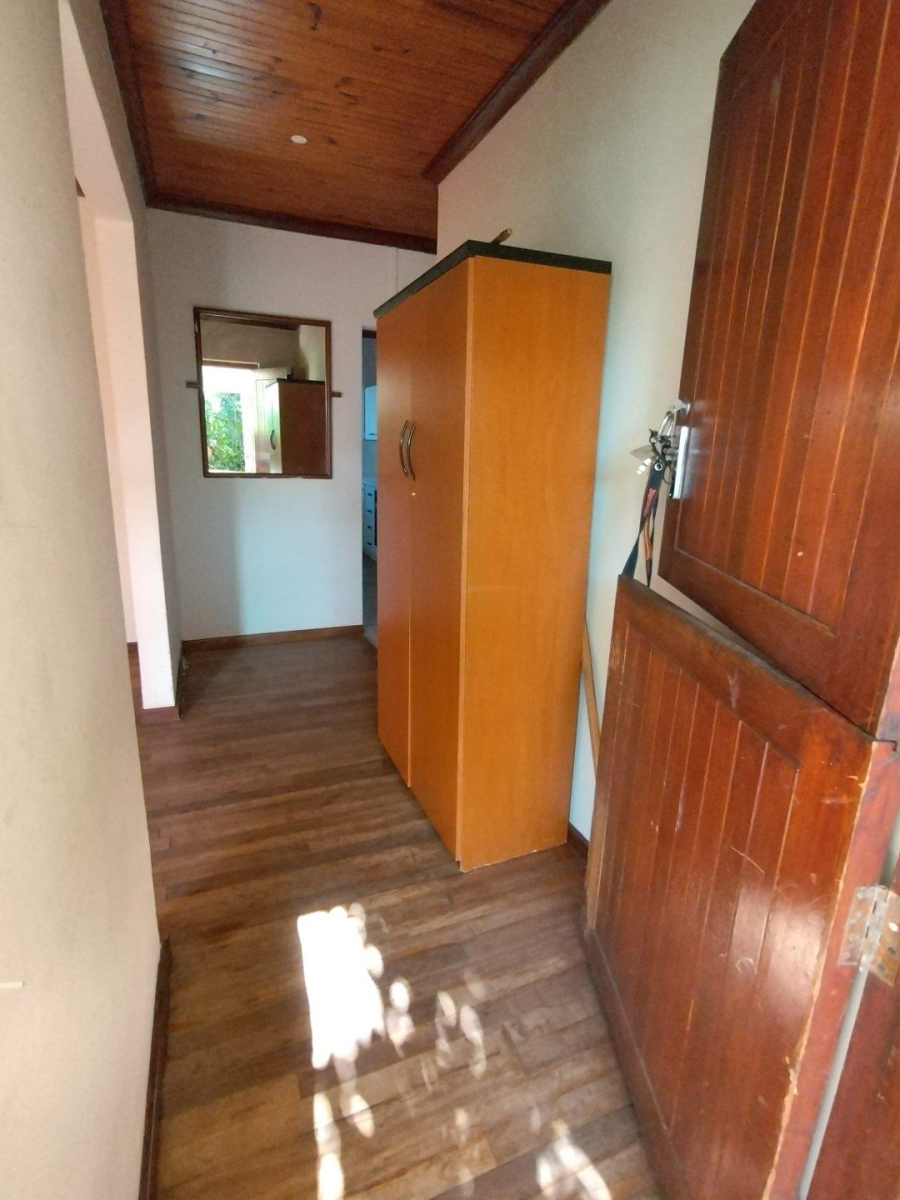 5 Bedroom Property for Sale in Wavecrest Eastern Cape
